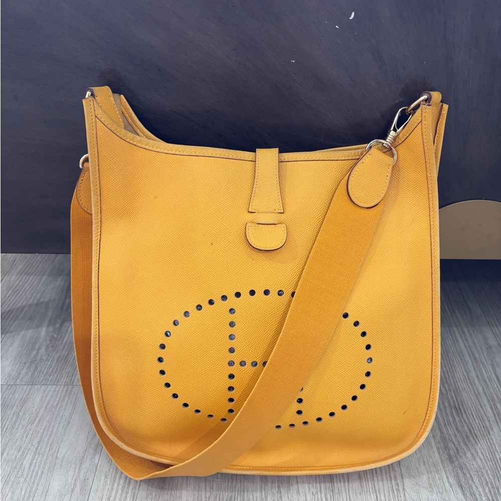 Authentic HERMES EVELYNE GM clemence Jaune Amber yellow crossbody bag